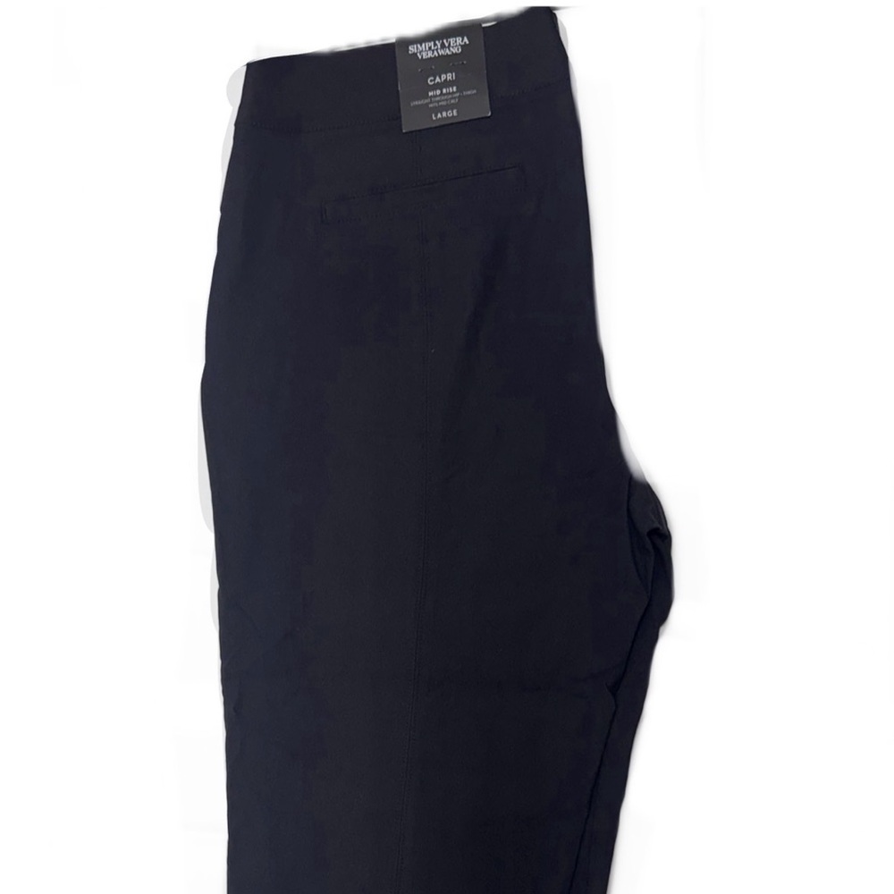 * Simply Vera capri large mid rise straight leg by Vera Wang Black Capri - Picture 9 of 12
